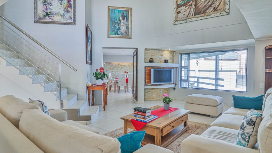 4 Bedroom Property for Sale in Perlemoenbaai Western Cape